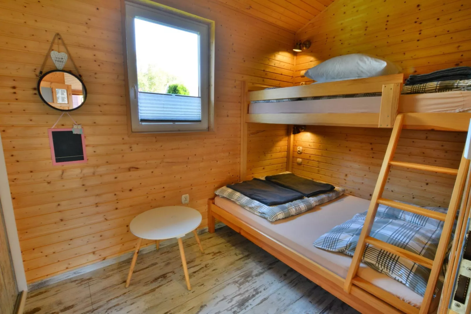 Domek całoroczny starszy TYP A Ustronie Morskie-Bedroom