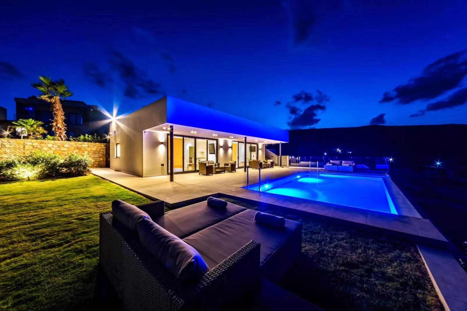 Villa Kamelia with pool-Exterior summer