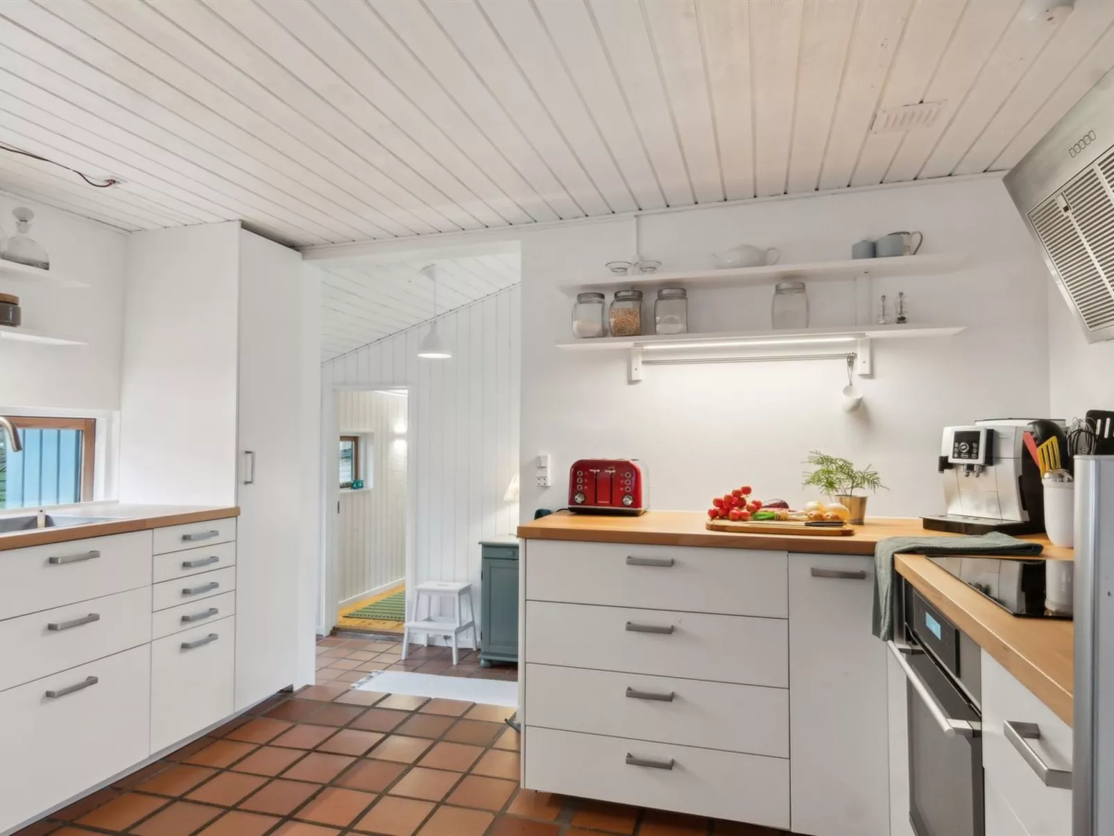"Nnykka" - 950m from the sea-Inside