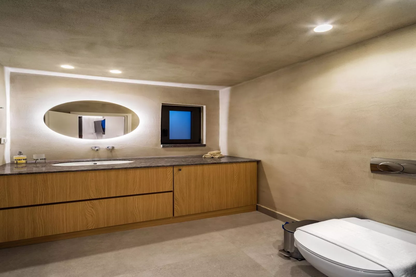 Villa Kamelia with pool-Bathroom