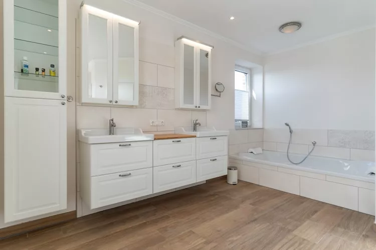 Haus Poller 23-Badezimmer