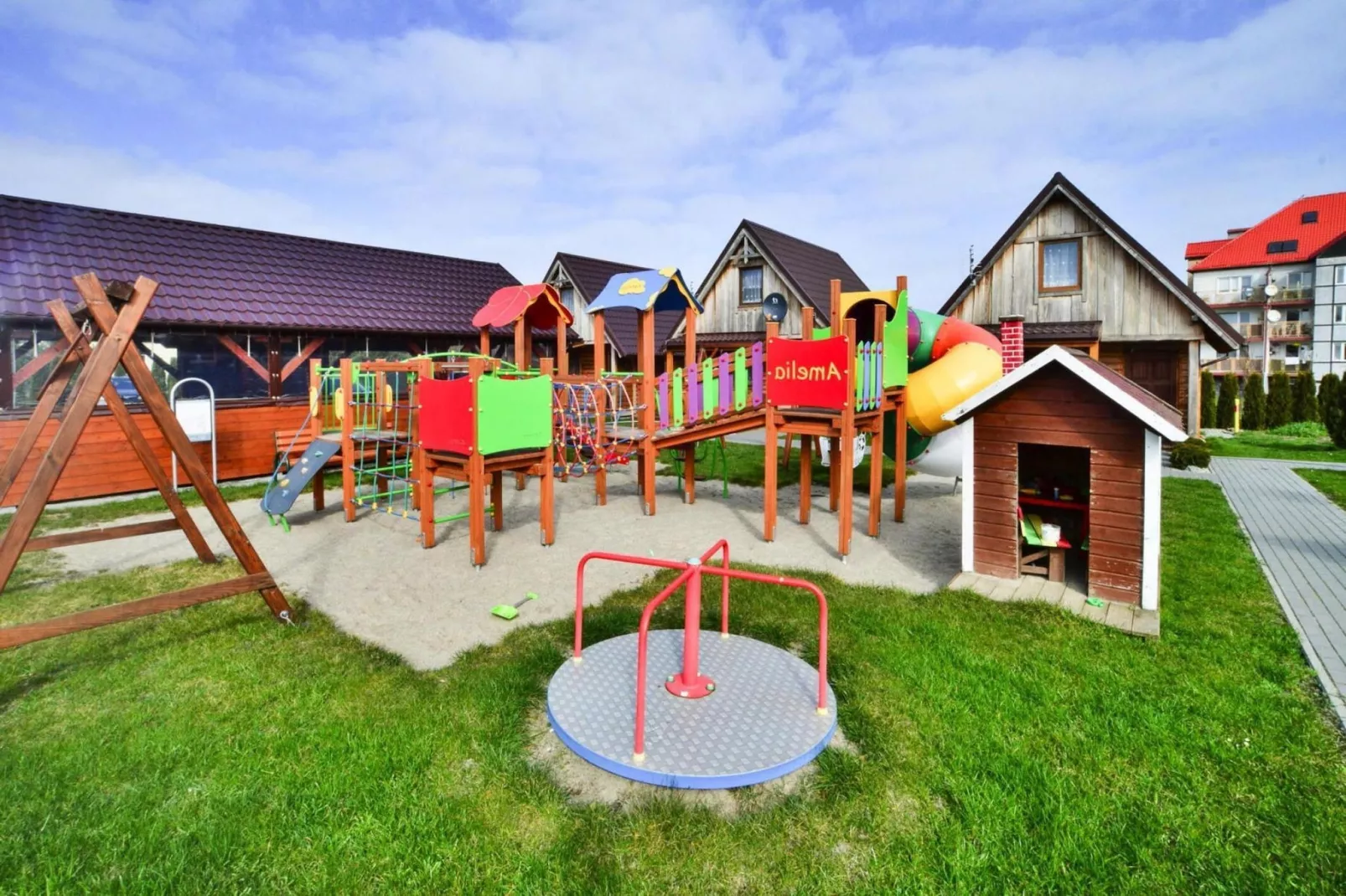 Domek piętrowy TYP C Ustronie Morskie-Installations du parc