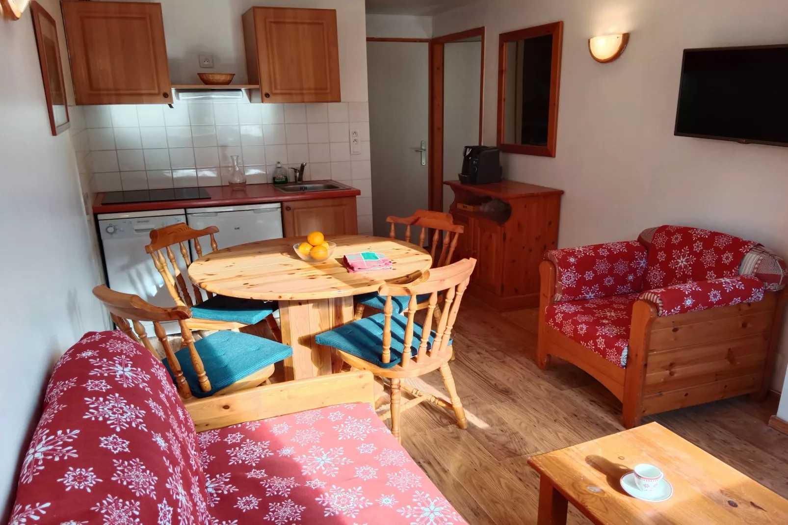 Terrasses F 104 - PARC NAT. VANOISE appart. 6 pers-Kitchen