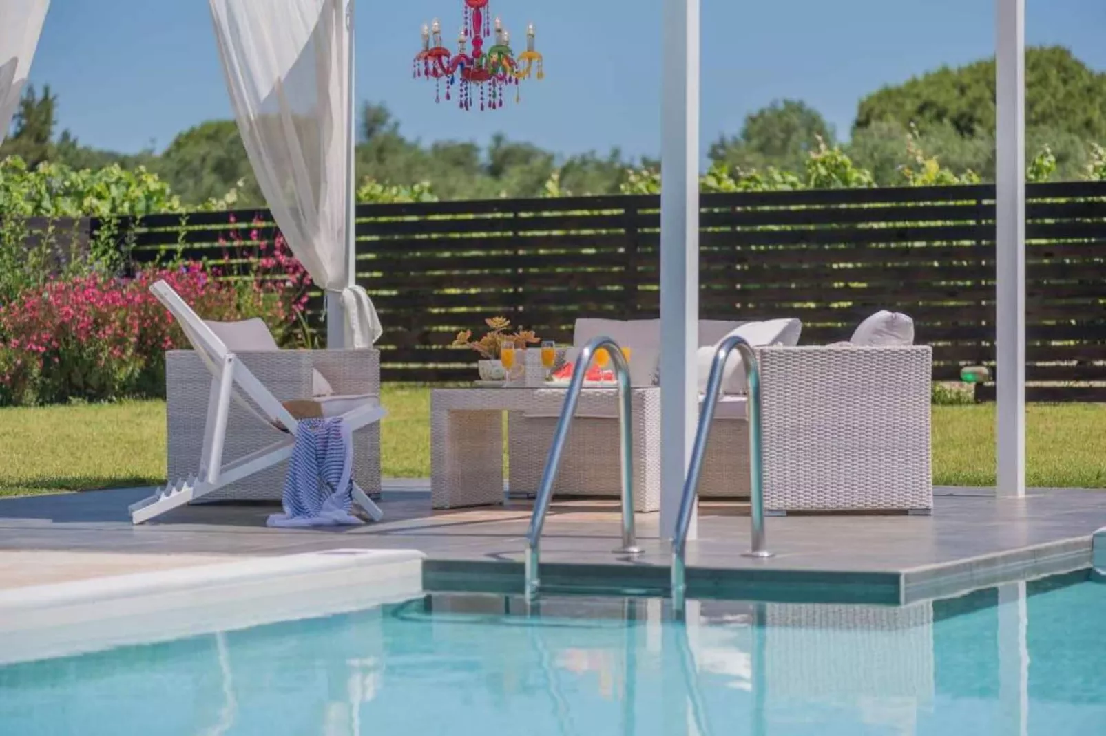 Madini Luxury villa with private Heated pool-Schwimmbad