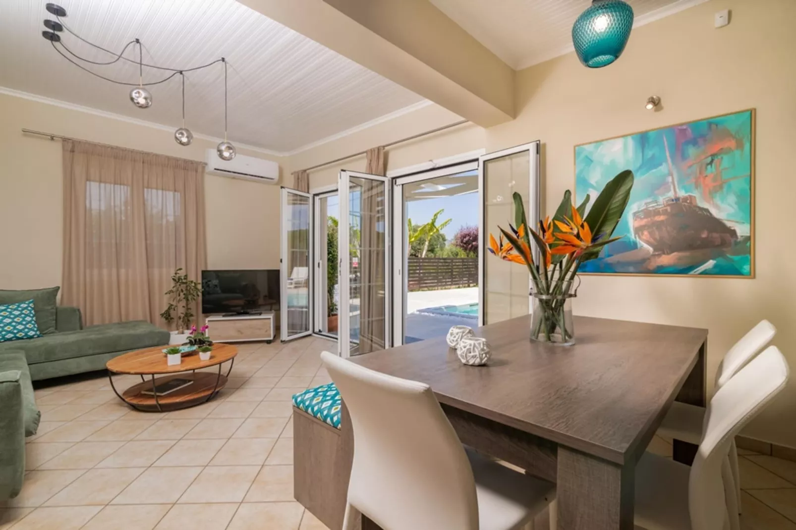 Madini Luxury villa with private Heated pool-Esszimmer