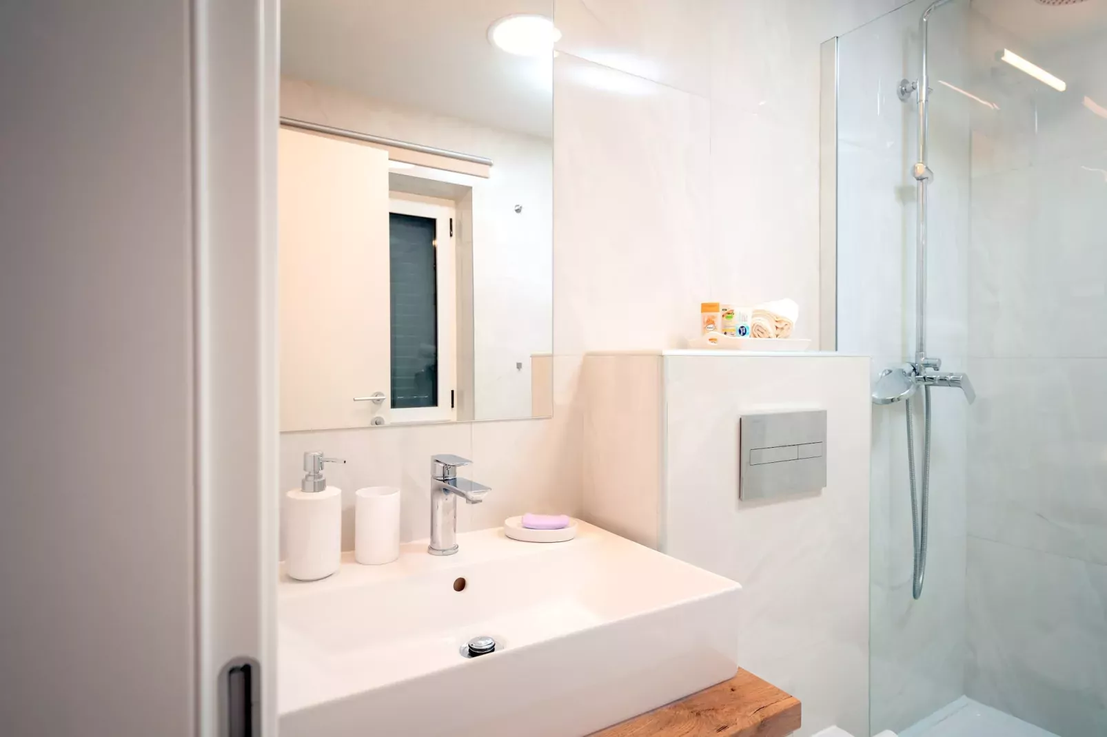 Villa Panoramic Retreat-Bathroom