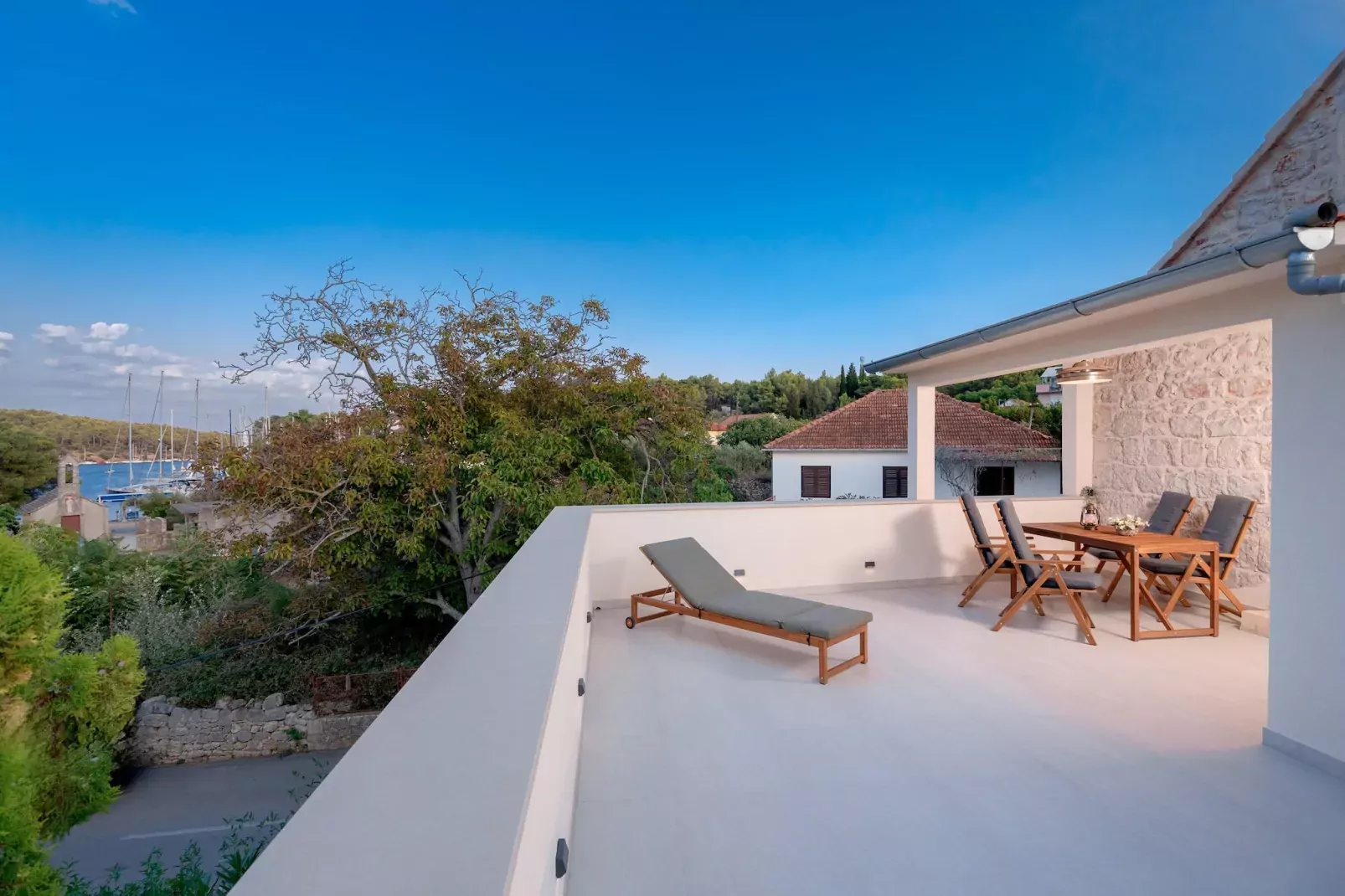 Villa Panoramic Retreat-Terrace balcony