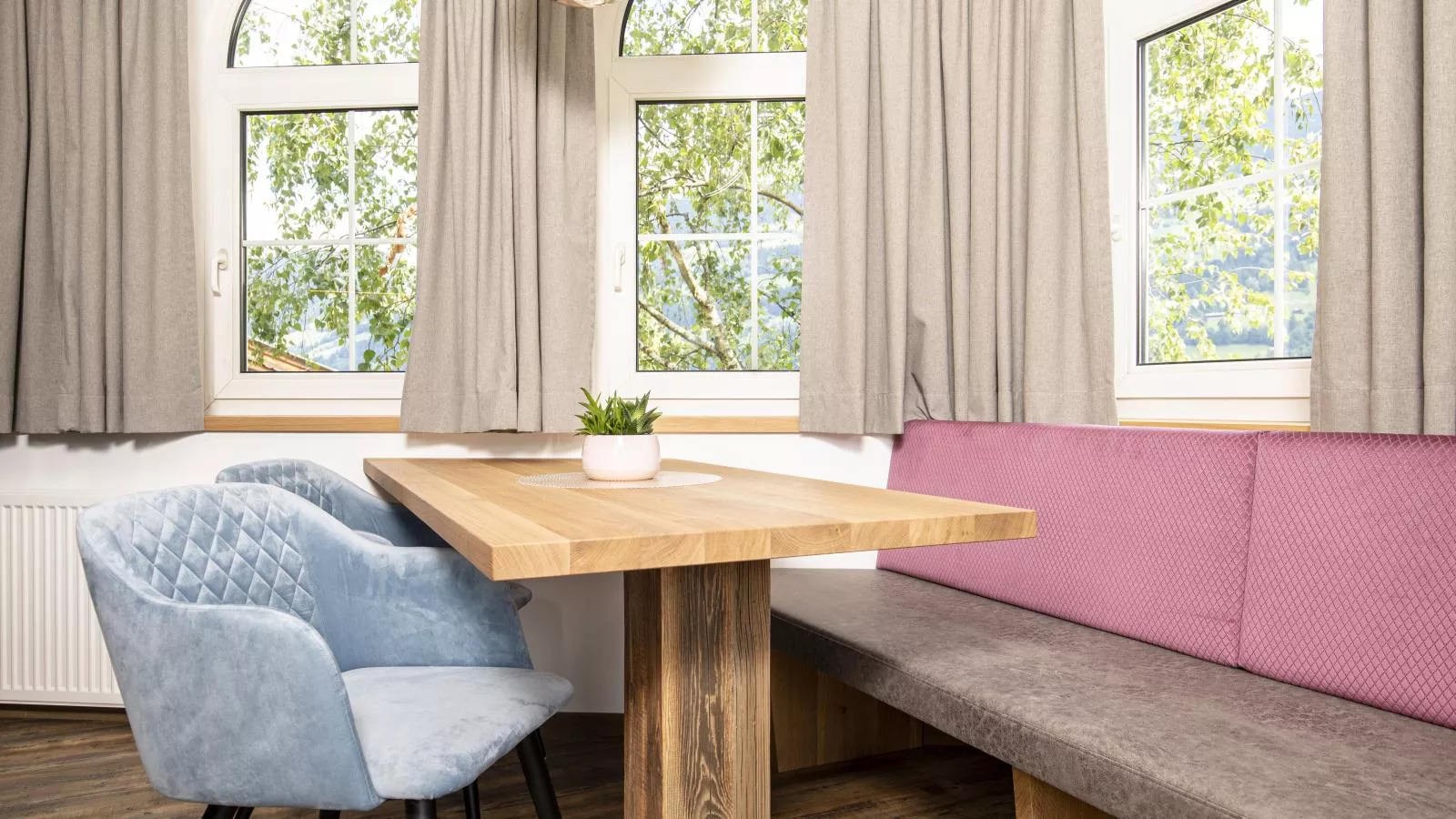Bergjuwel-Dining room