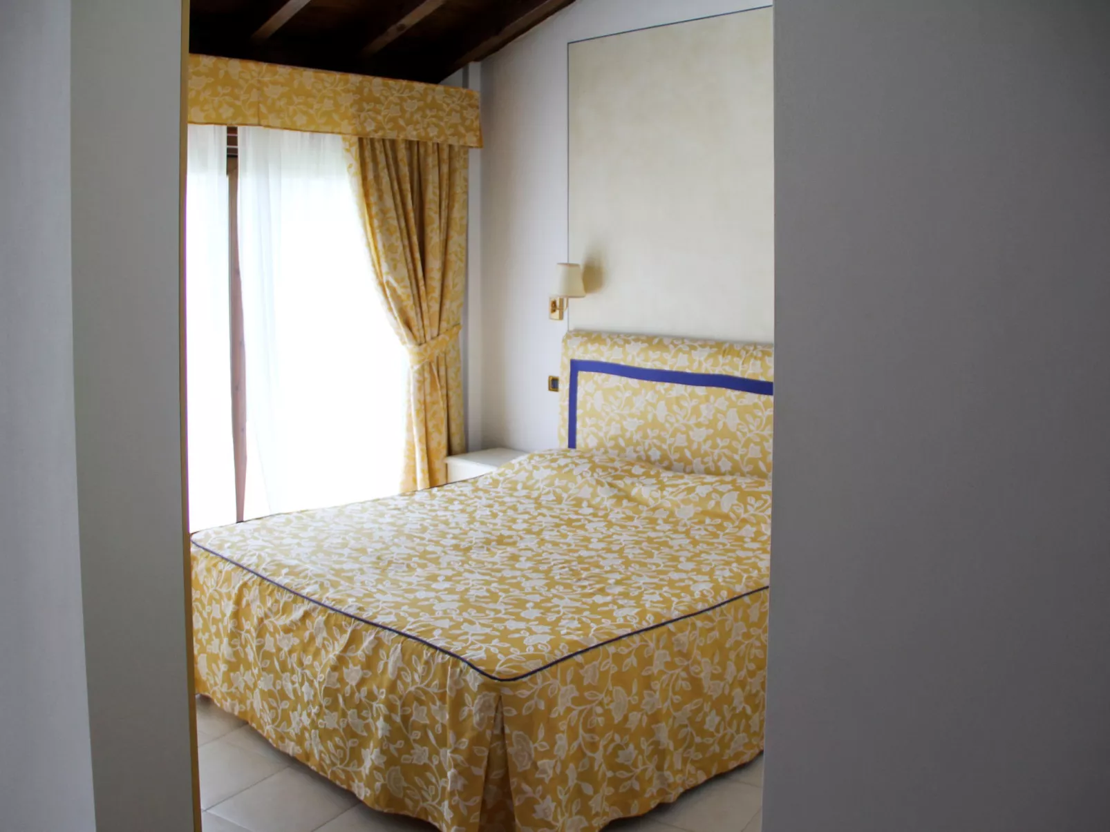 Front Lake Resort Le Corti del Lago-Inside