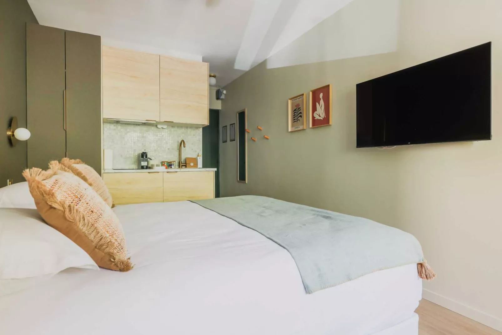 IA-31-DEGAULLE-17-Schlafzimmer