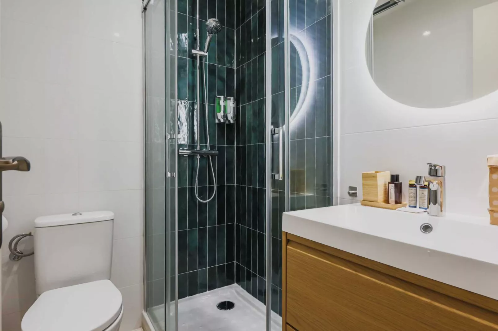 IA-31-DEGAULLE-17-Badezimmer