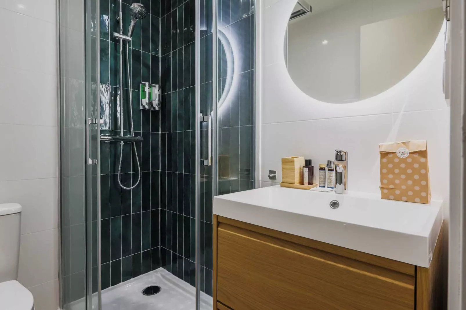 IA-31-DEGAULLE-17-Badezimmer