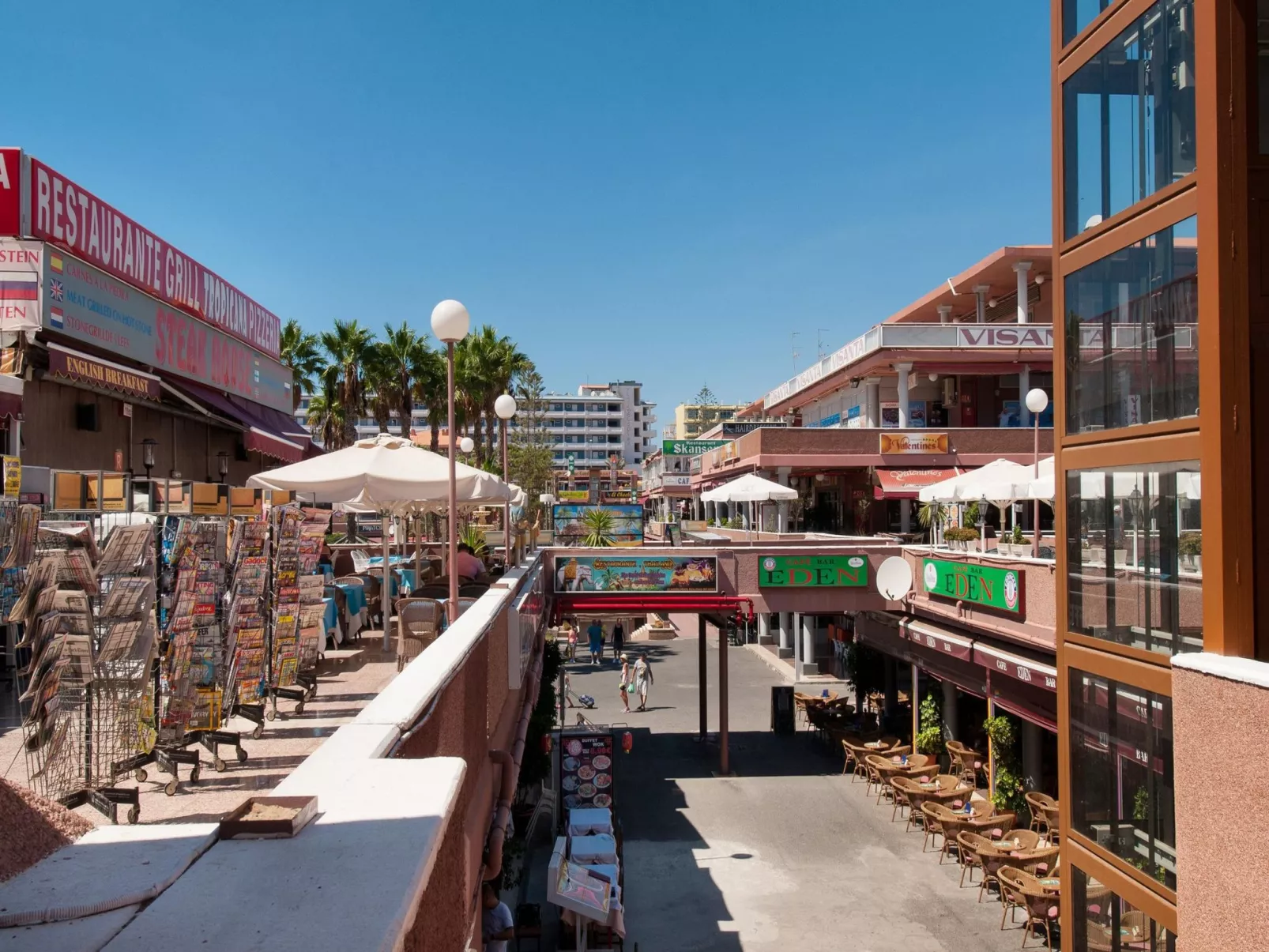 Santa Barbara EMB5-Outside