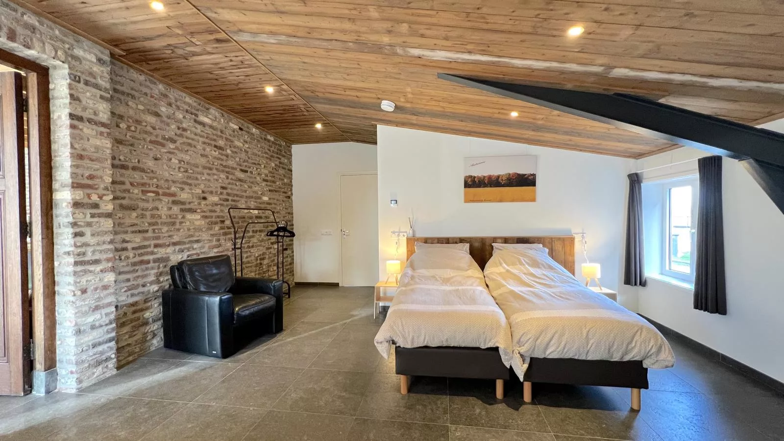 De Rouwenbogt-Bedroom