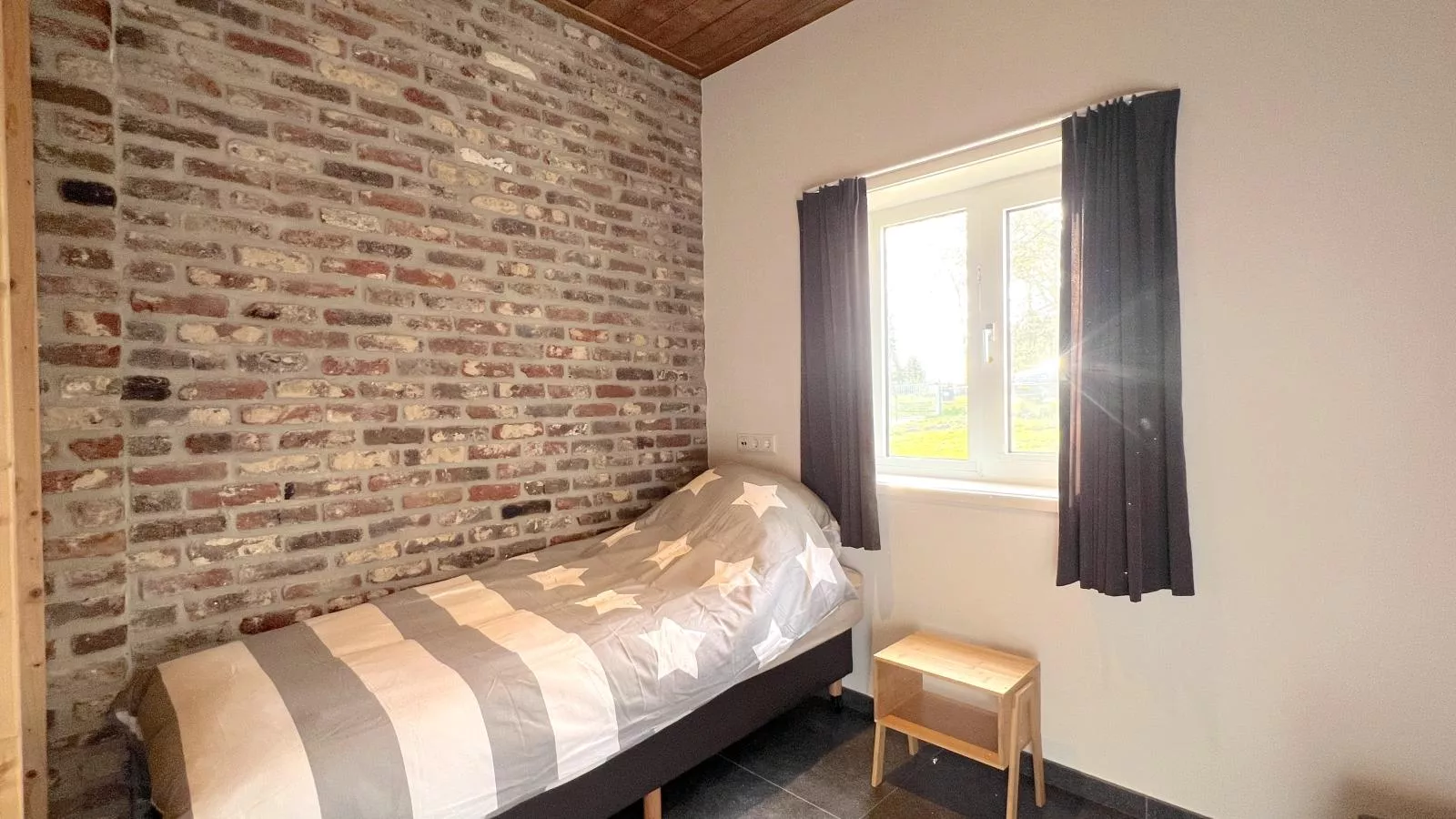 De Rouwenbogt-Bedroom