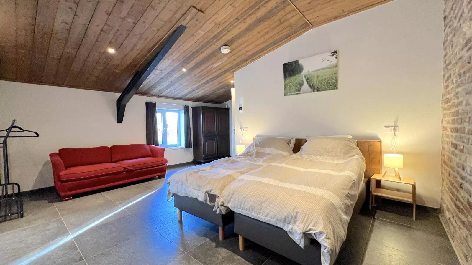 De Rouwenbogt-Bedroom