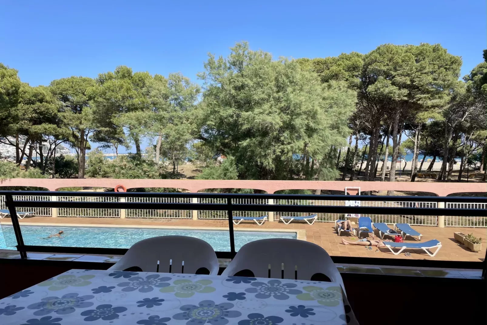 SALLES BEACH 06-Terrasse