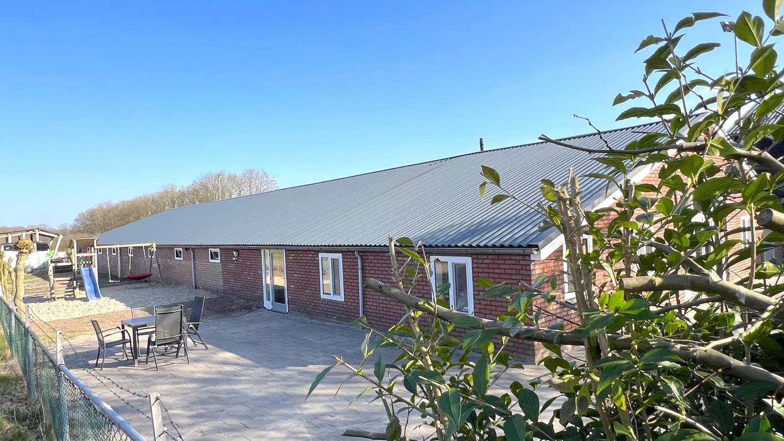De Rouwenbogt-Exterior summer