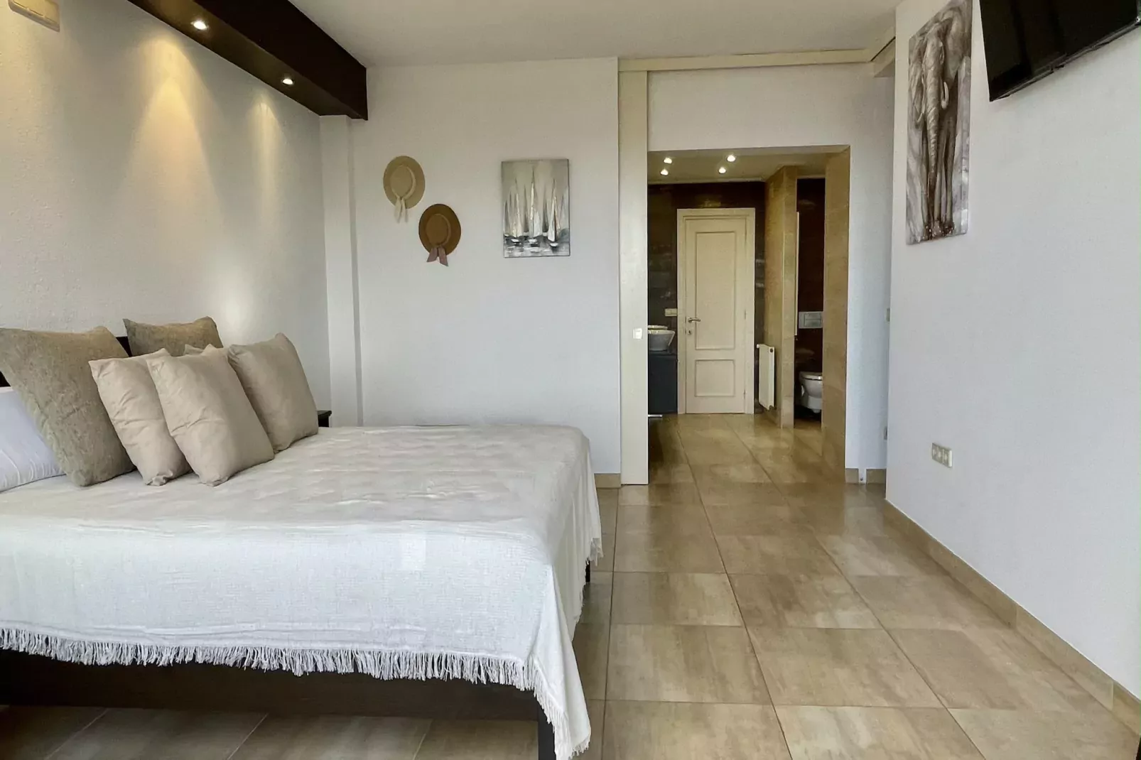 VILLA CANTABRIC-Bedroom