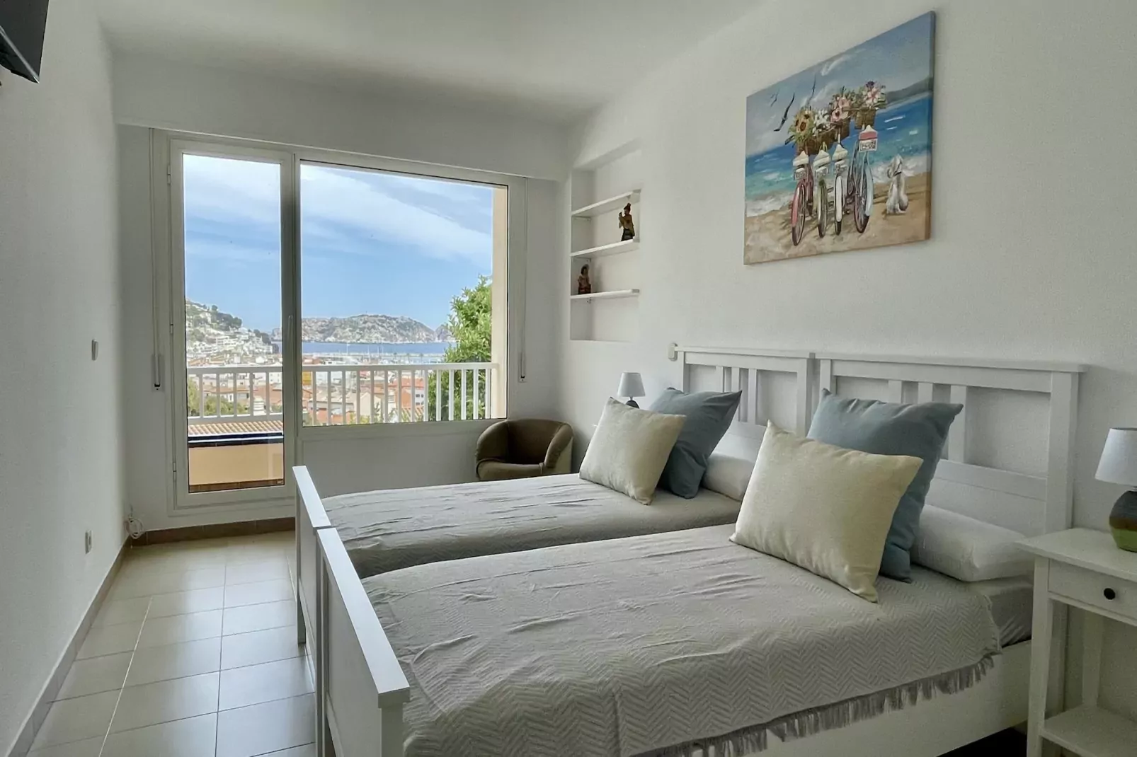 VILLA CANTABRIC-Bedroom