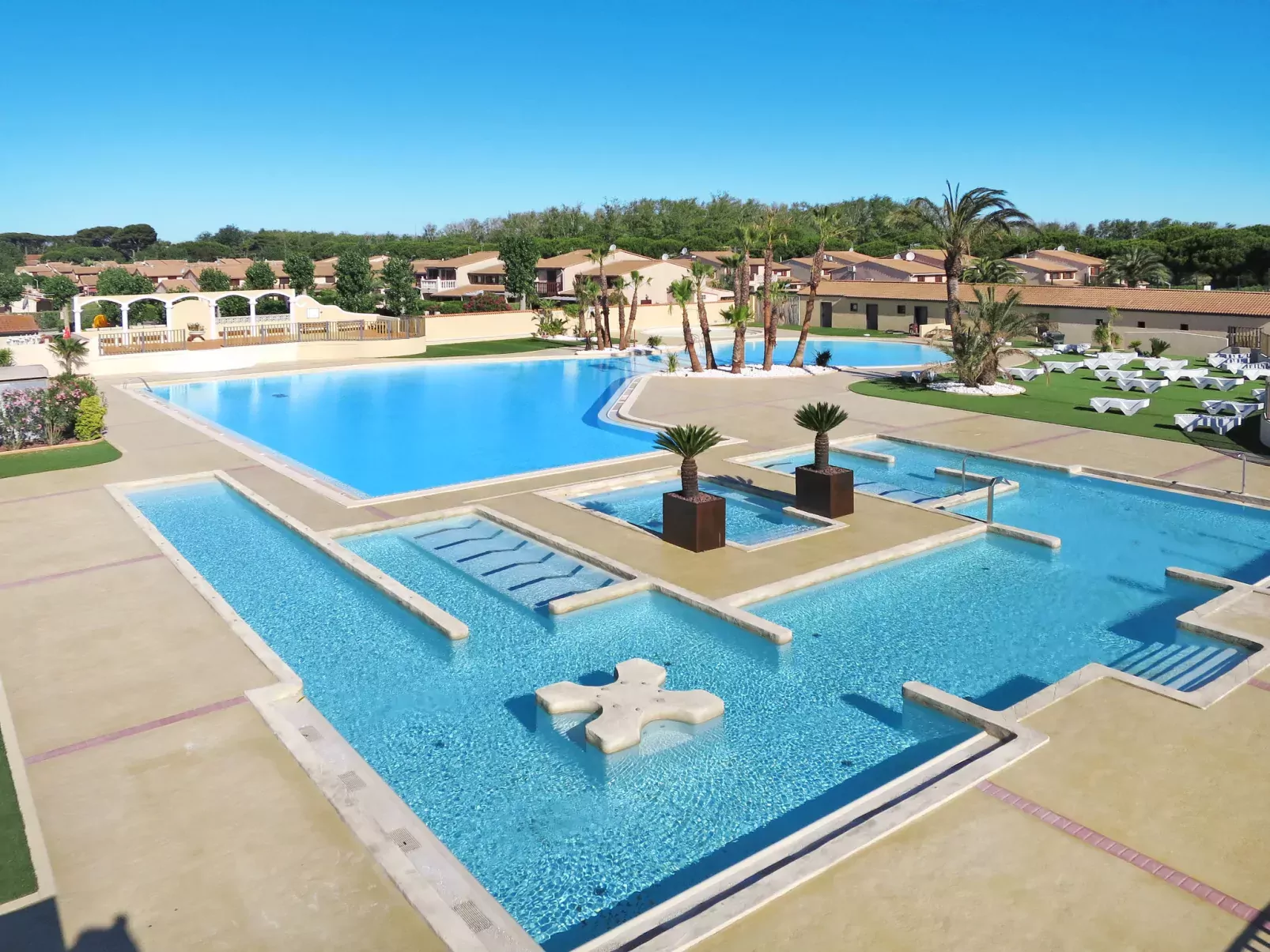 Domaine des Tamaris-Outside