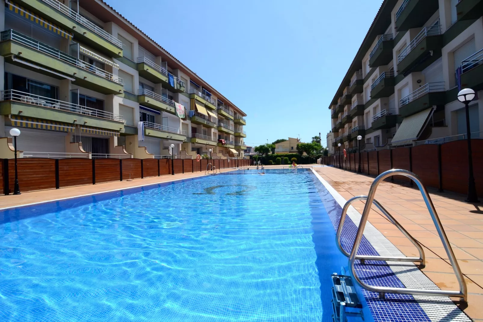 OMEGA 4 2-C-Piscine