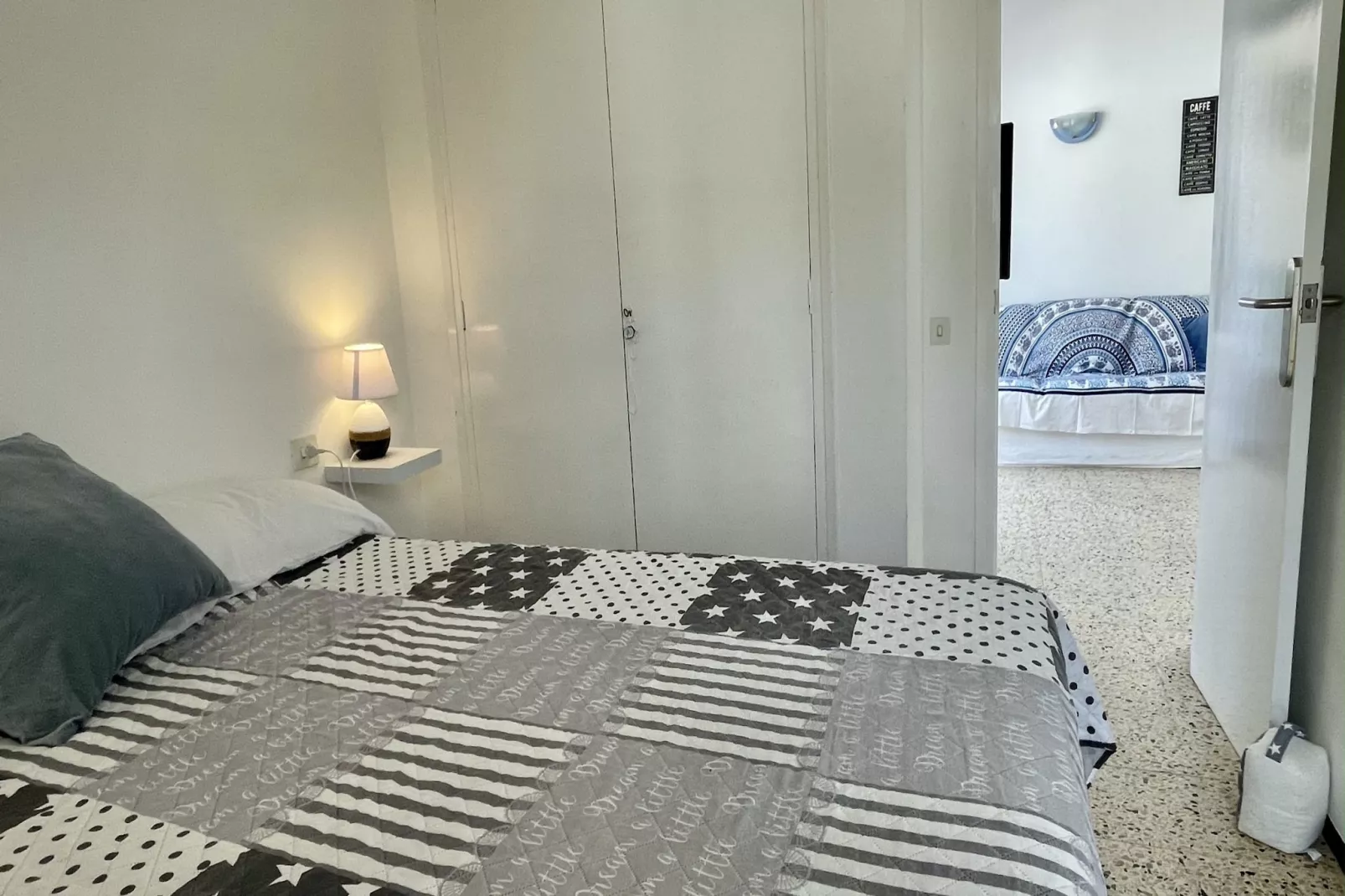 OMEGA 4 2-C-Chambre