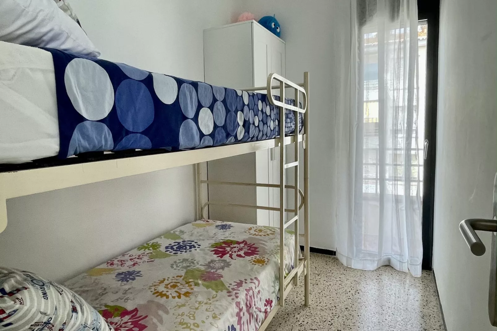 OMEGA 4 2-C-Chambre