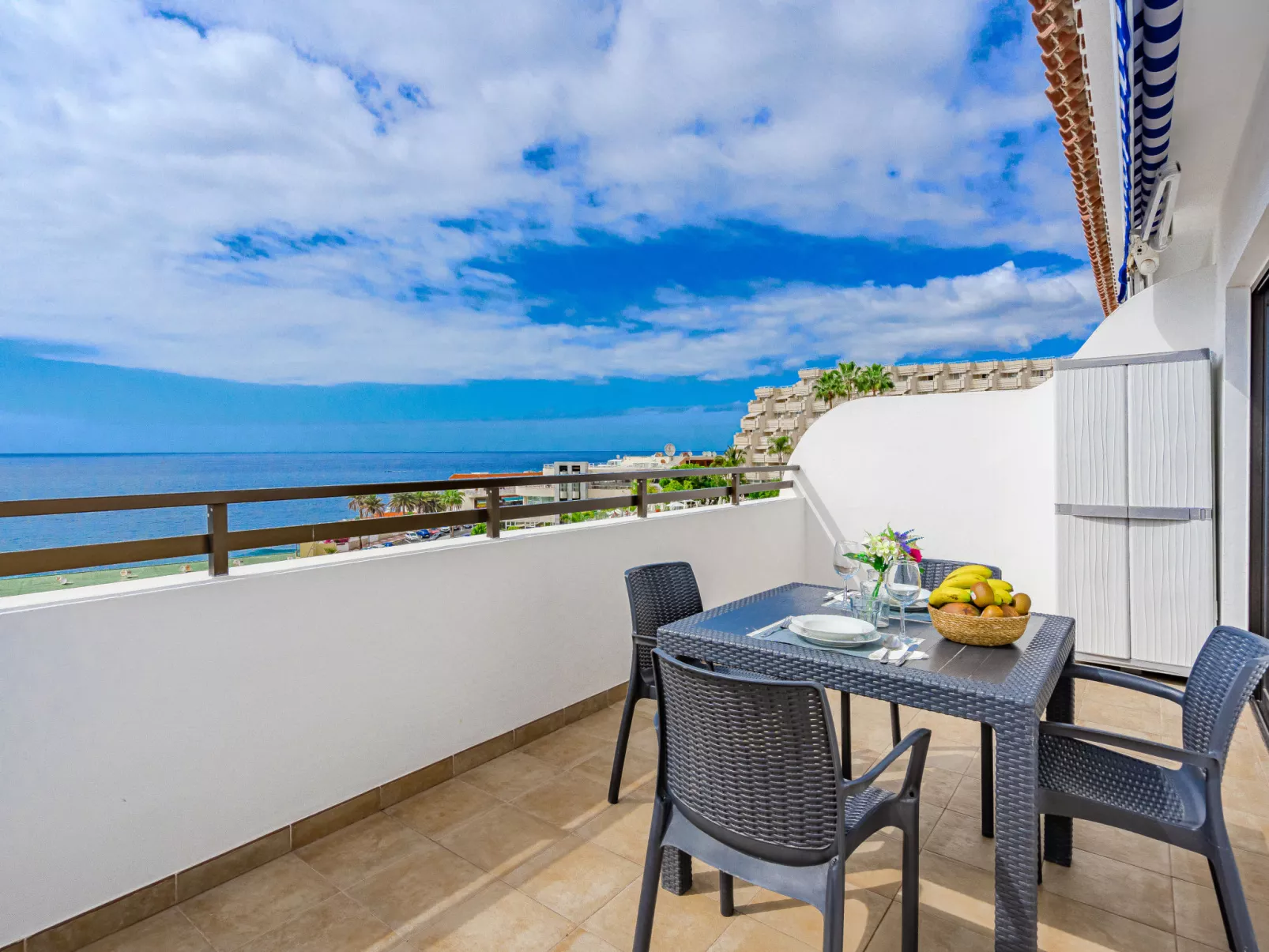 Panoramic Oceanview Escape Arena-Dehors