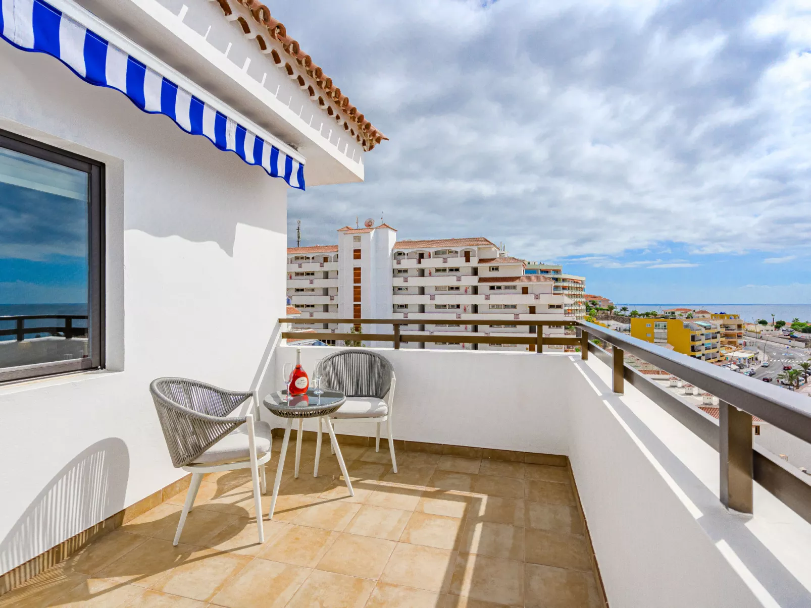 Panoramic Oceanview Escape Arena-Dehors