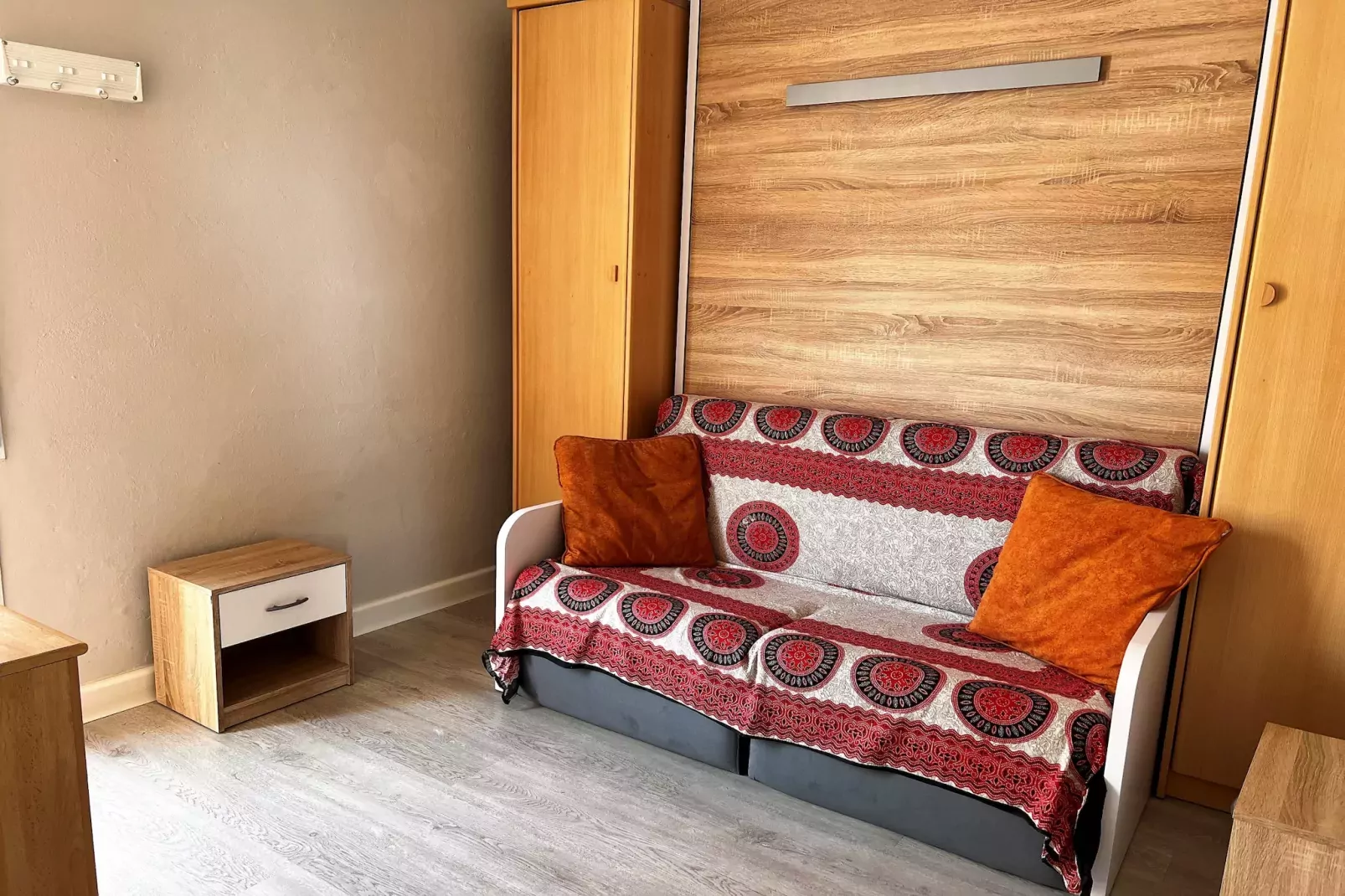 PORT 40 ATIC-Bedroom