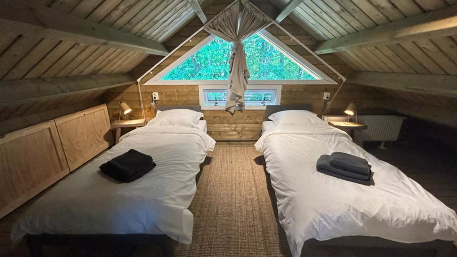 Oak Valley 17-Bedroom