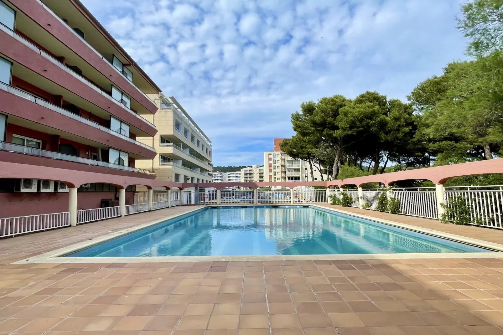 SALLES BEACH 03-Pool