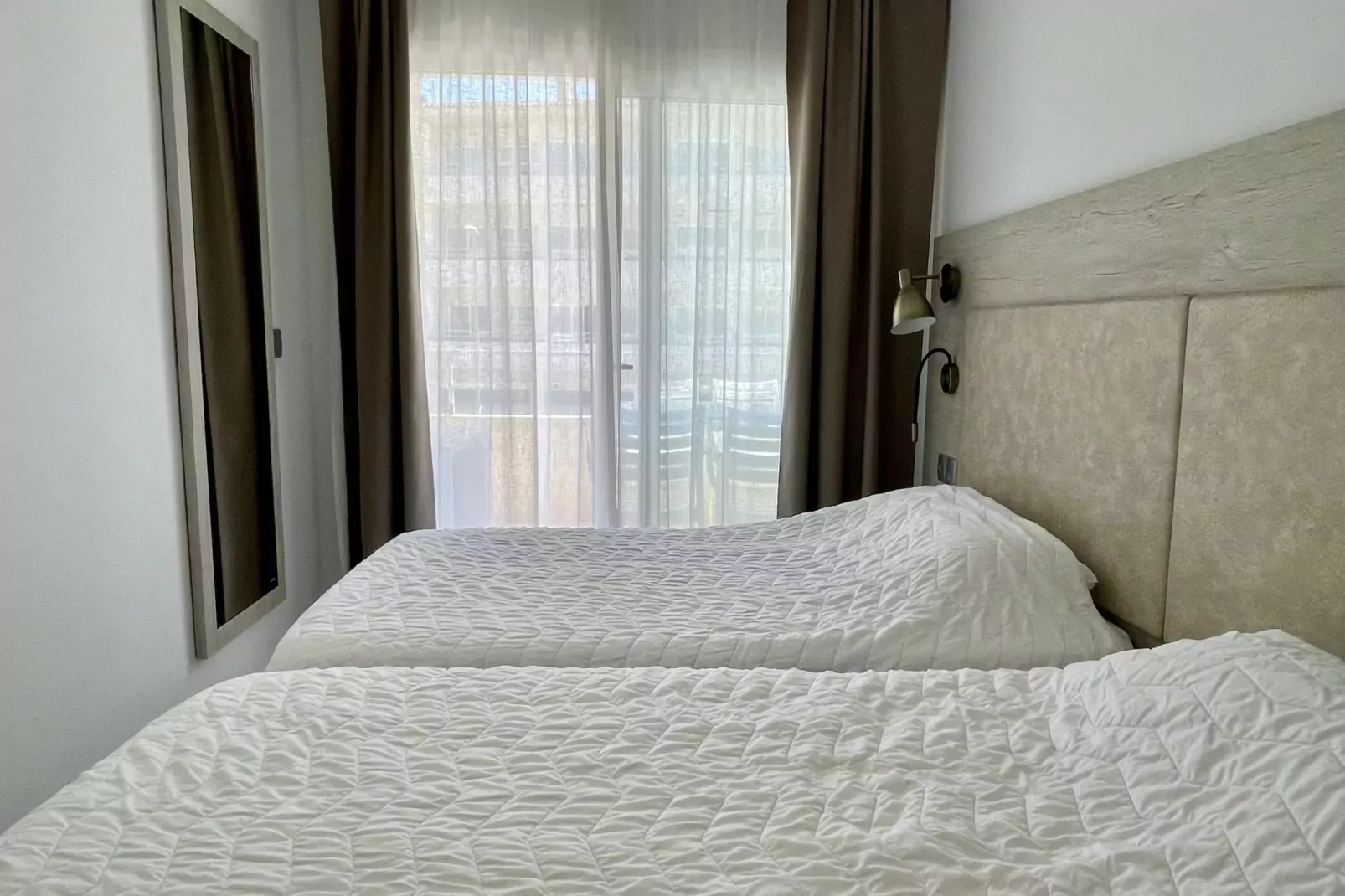 FESTASTAR 212-Bedroom