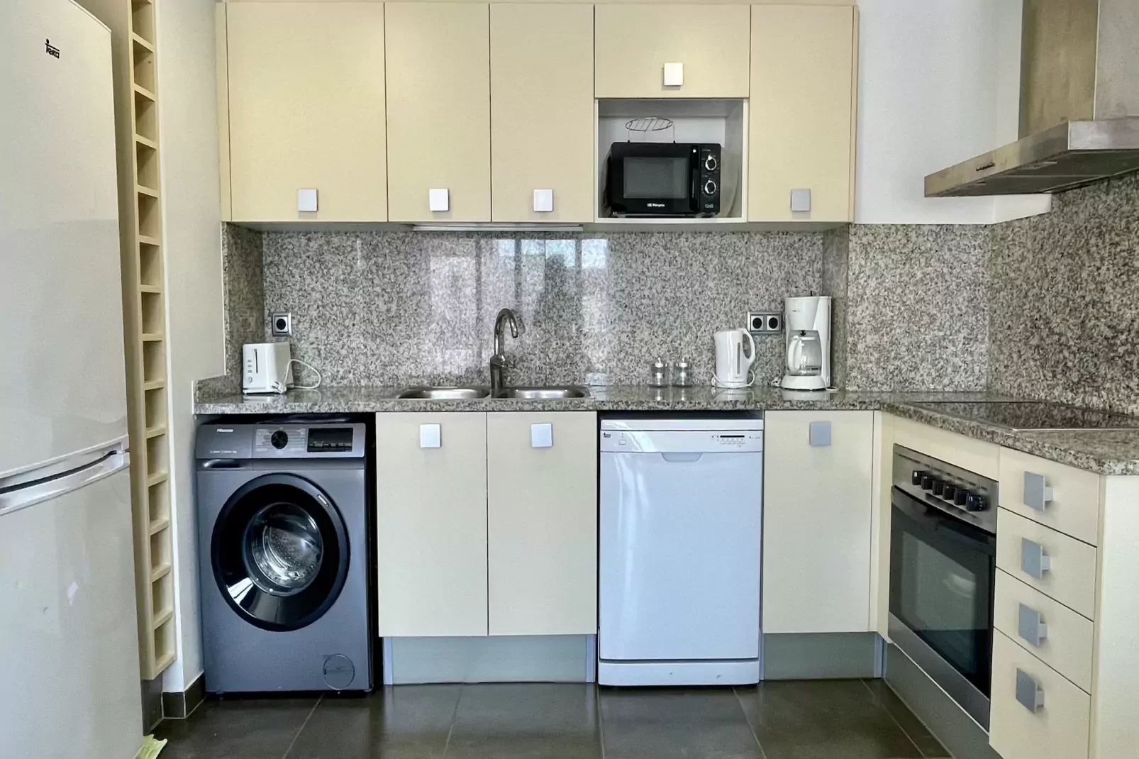 DARSENA C 2-3 - 1203-Kitchen