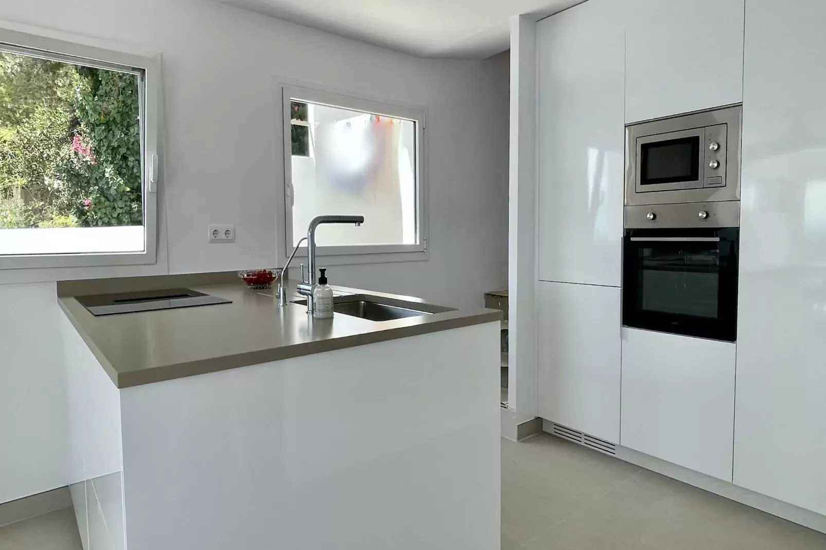 CAP DE LA BARRA 61-Kitchen