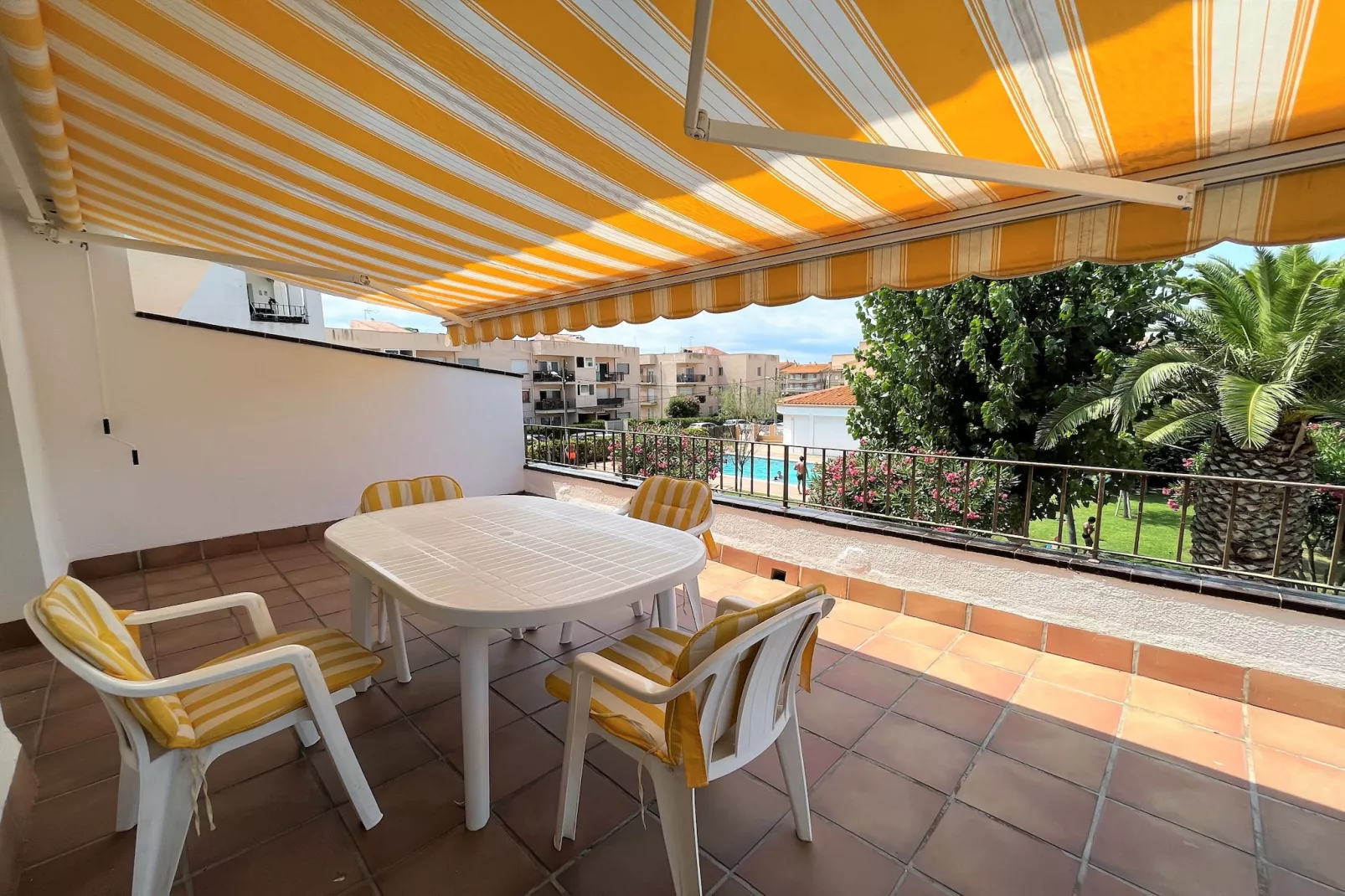 ESPLENDID 11-Terrace
