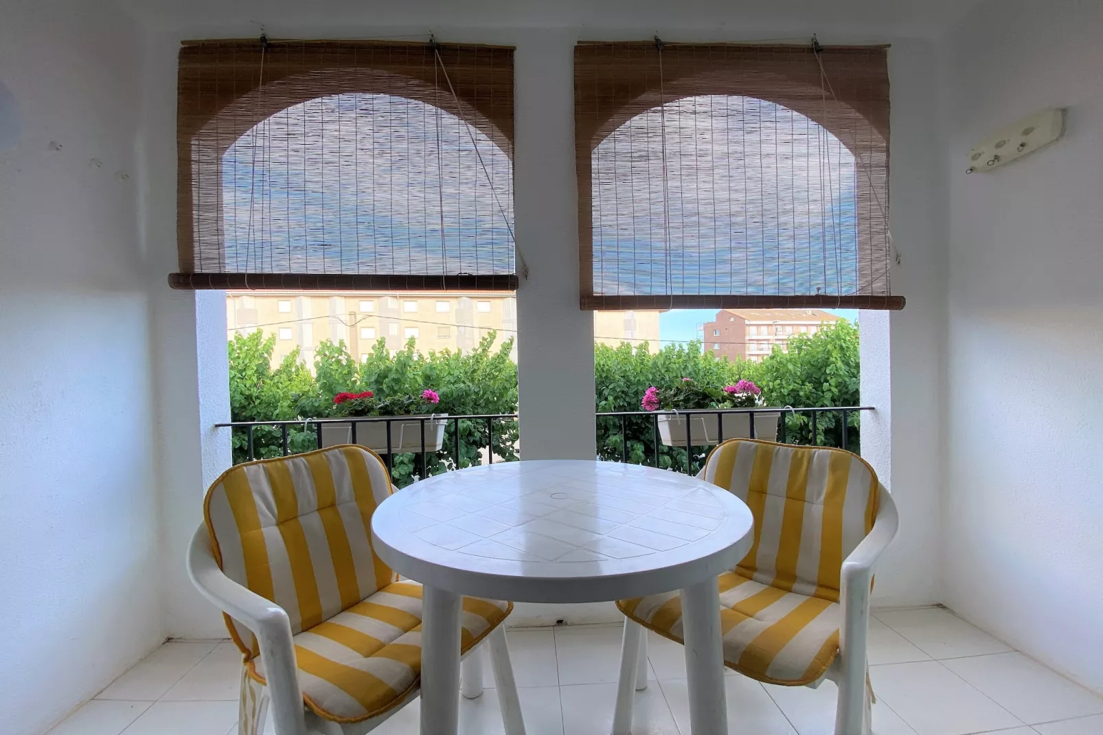 ESPLENDID 11-Terrace