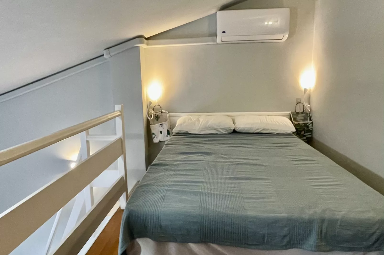 ARGONAVIS 317-Bedroom