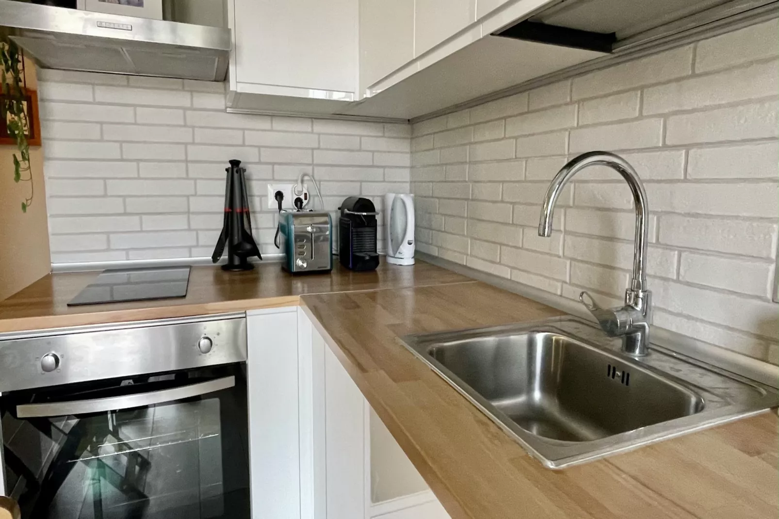 ARGONAVIS 317-Kitchen