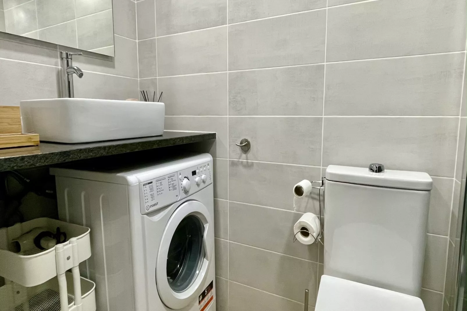 ARGONAVIS 317-Bathroom