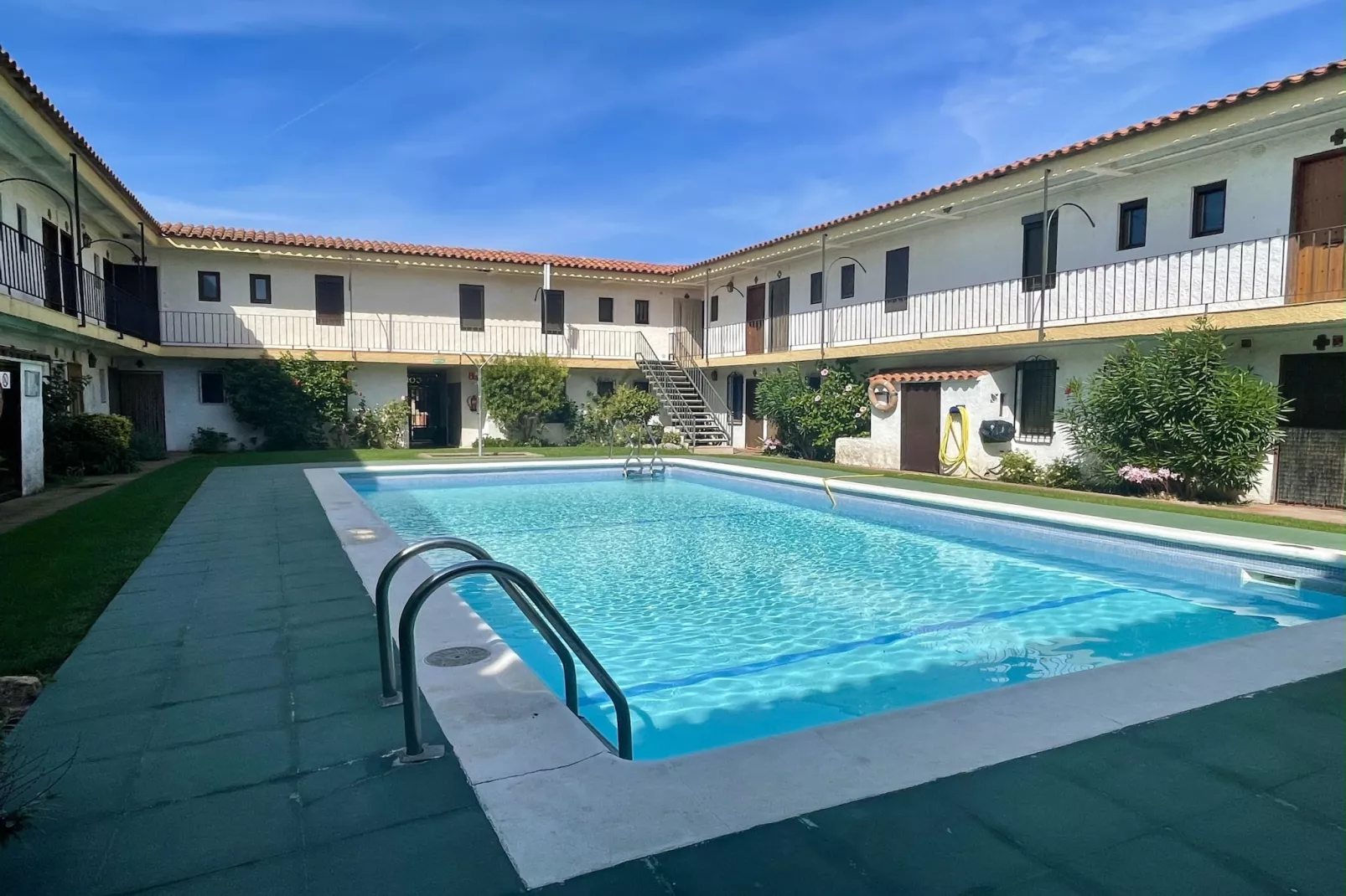 EL CORTIJO PB 7-Pool