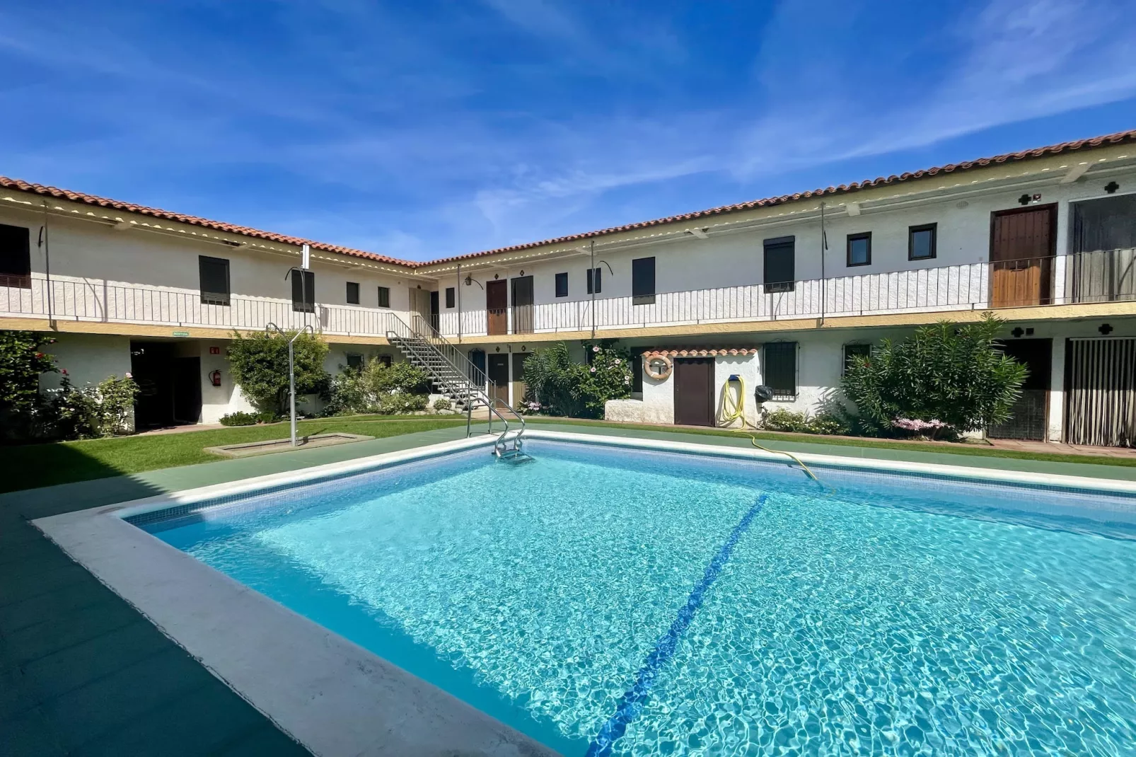 EL CORTIJO PB 7-Pool