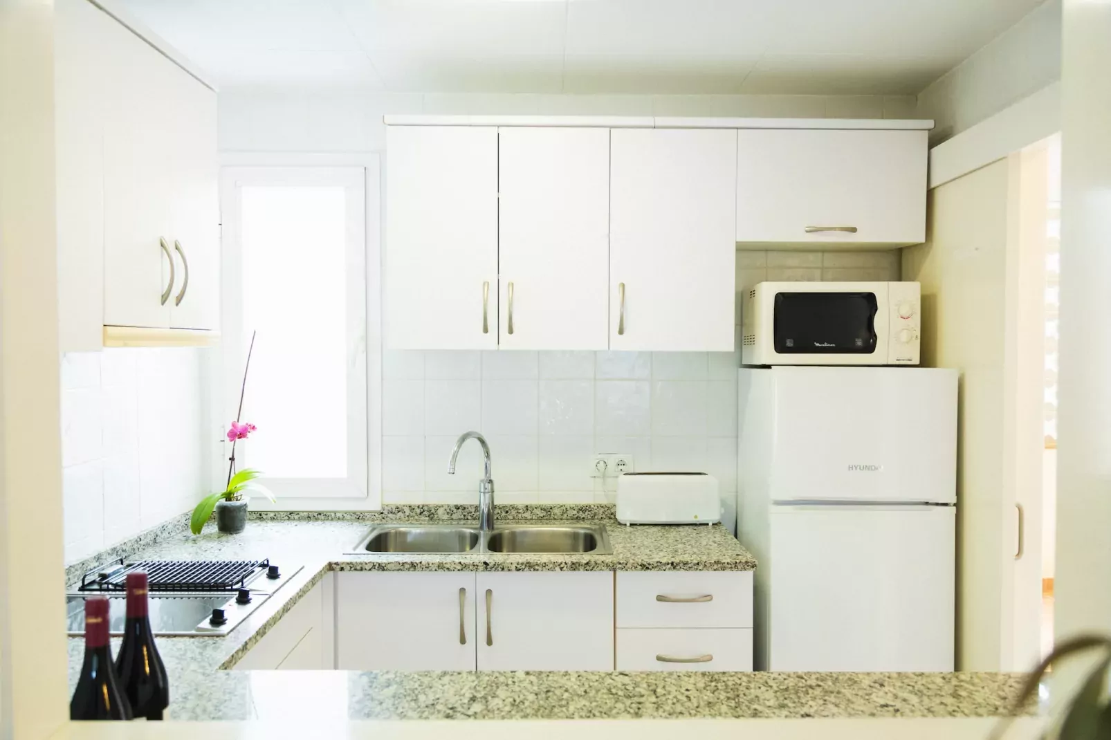 VICTORIA PARK 2-4-Kitchen