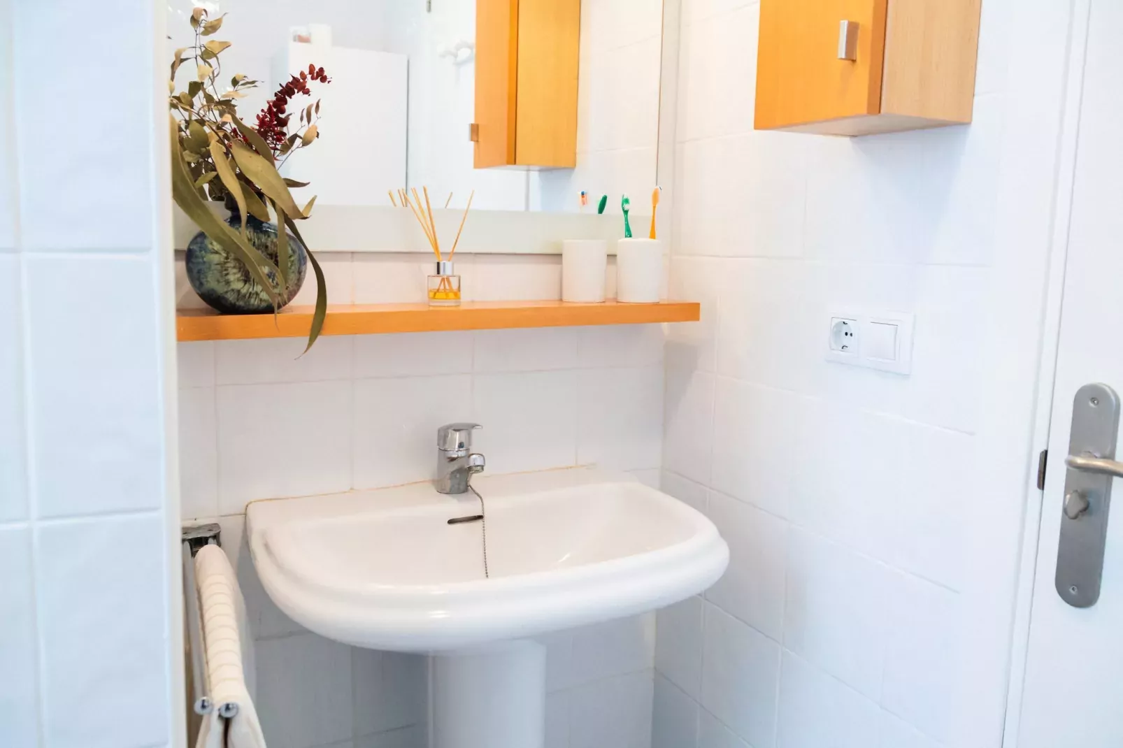 VICTORIA PARK 2-4-Bathroom