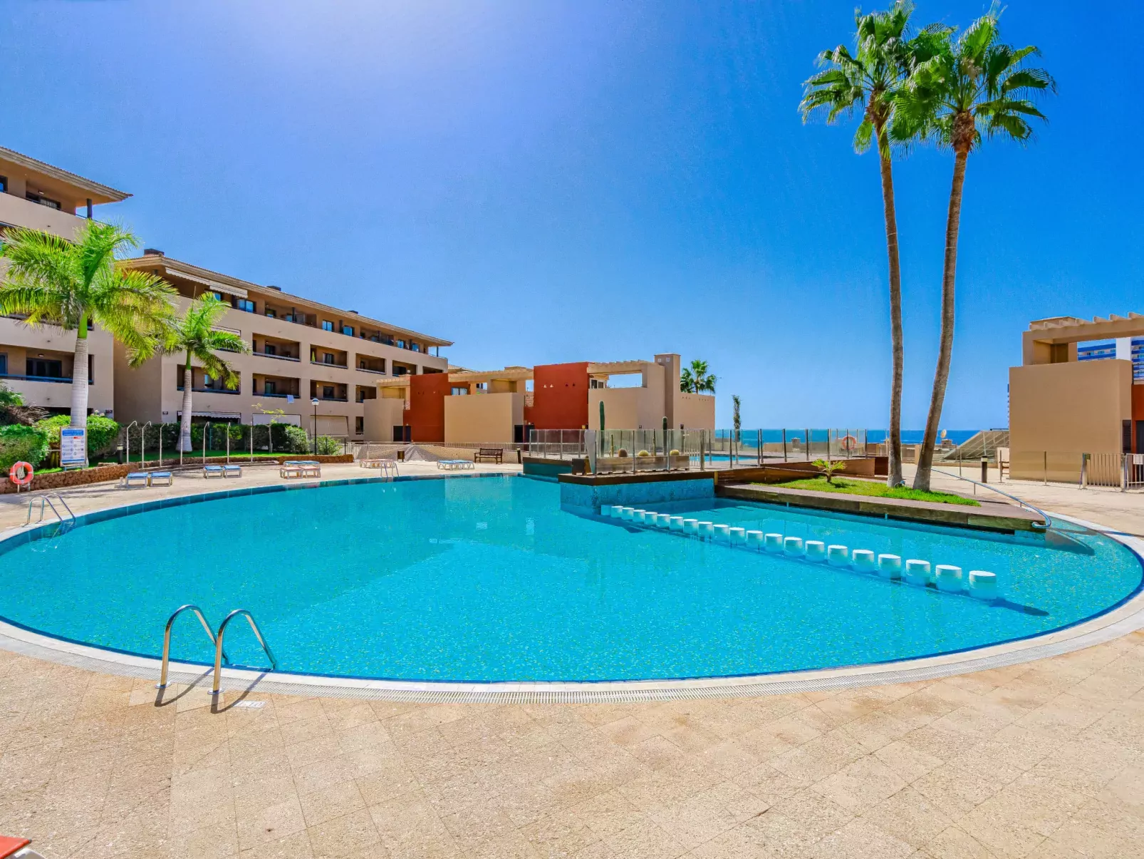 Vista oceano y piscinas Paraiso-Dehors