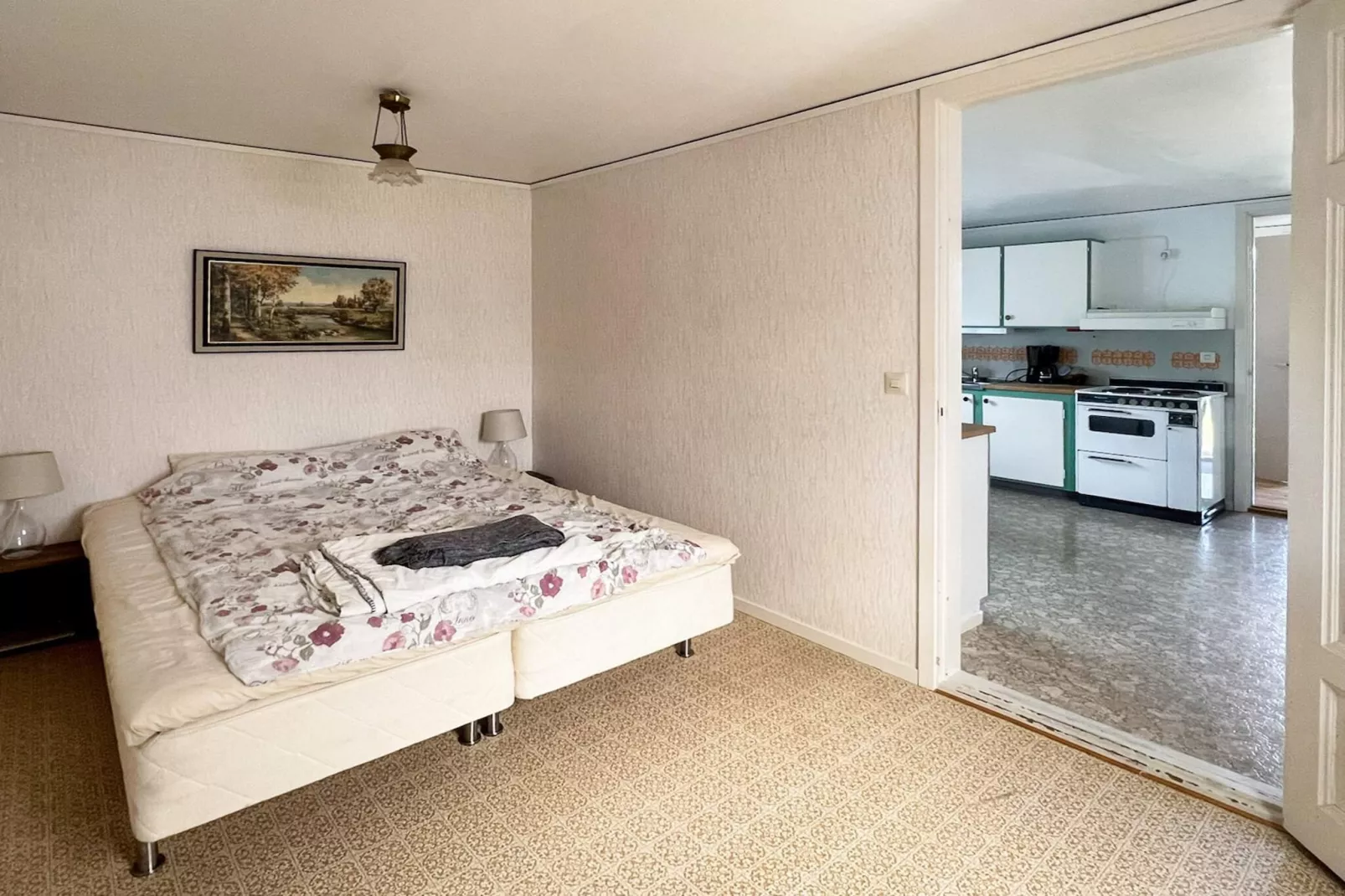 Welcoming cottage near the sea-Indoor