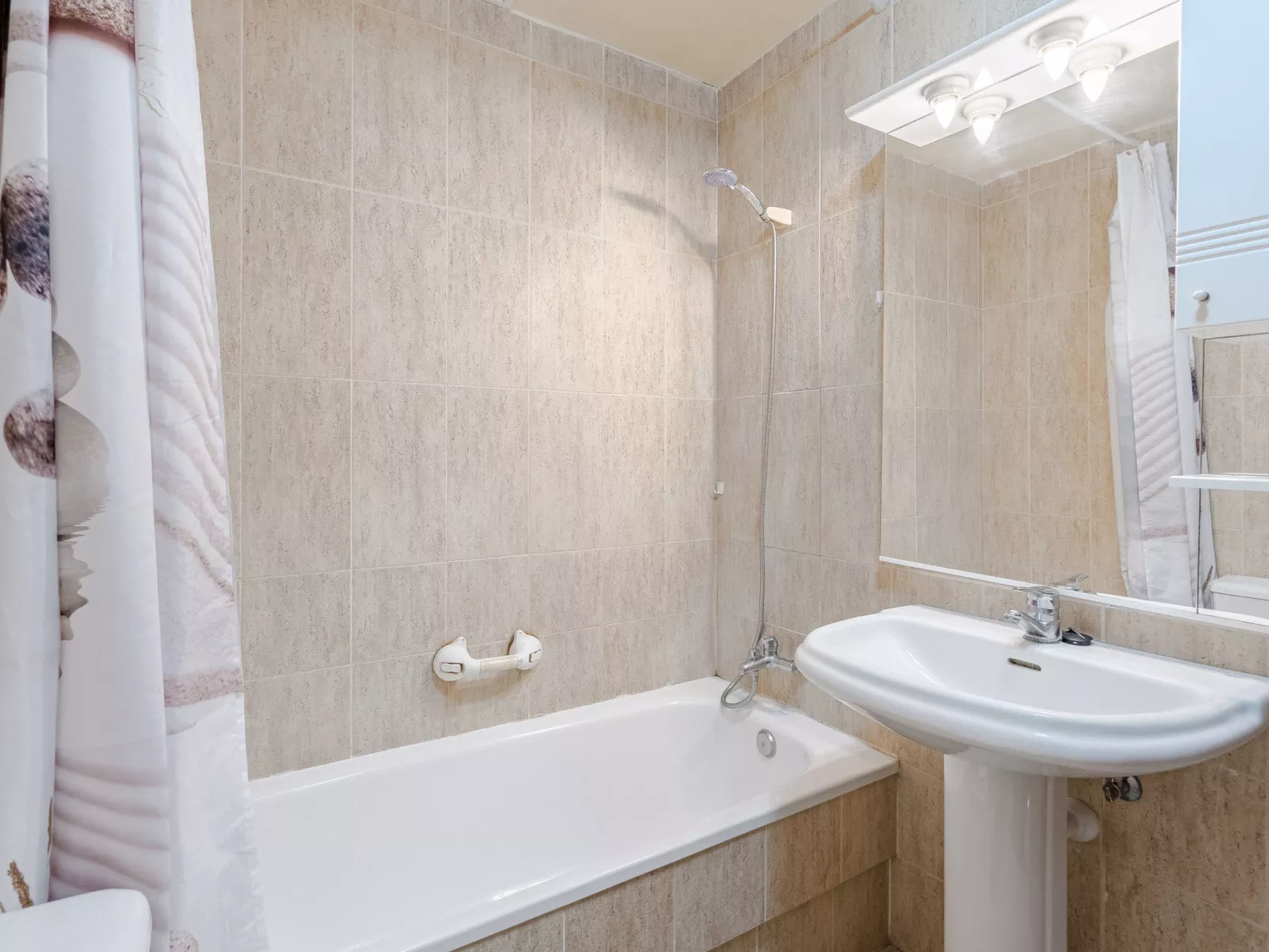 Los Geranios Aqua Duplex-Inside