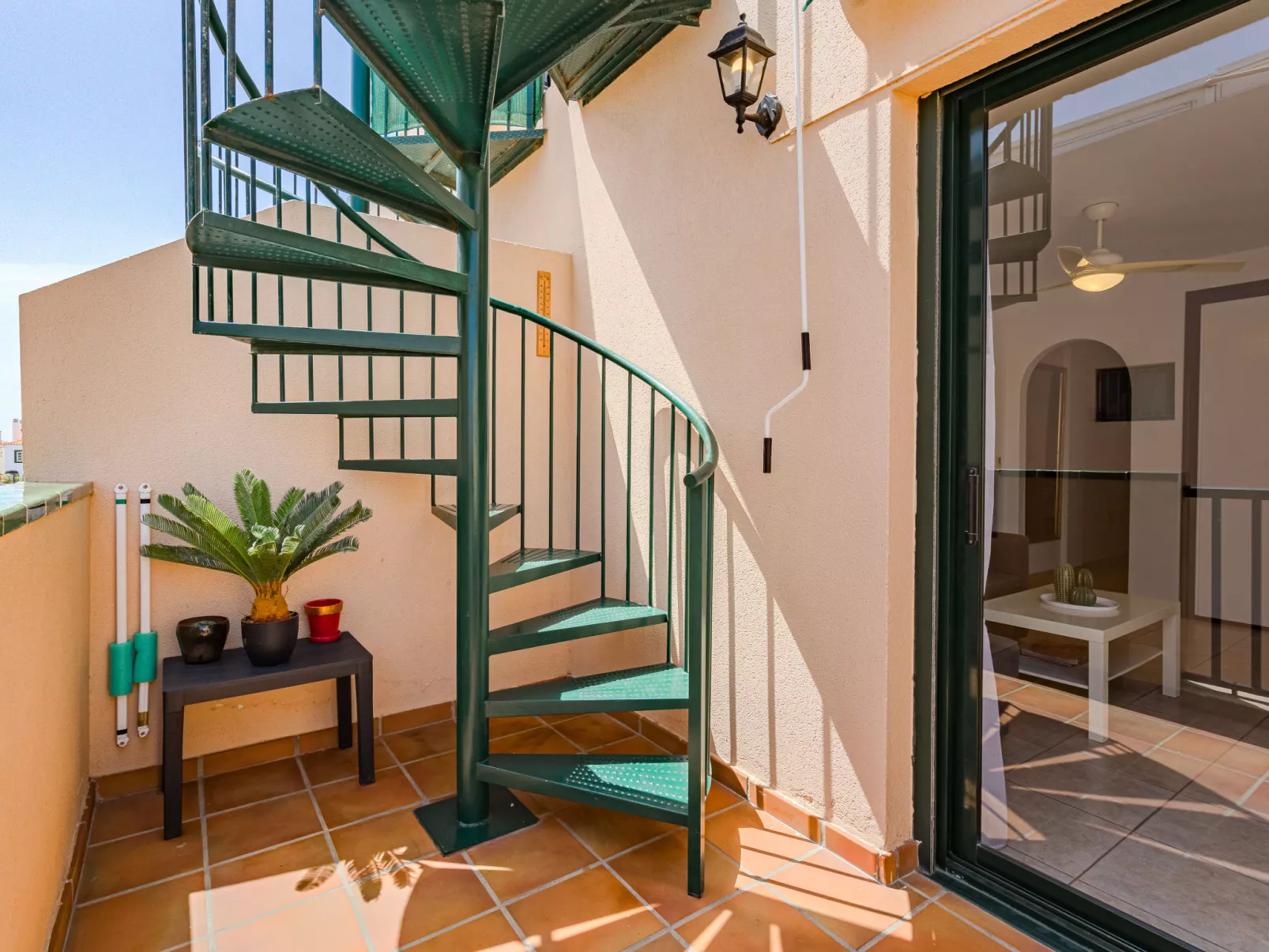 Los Geranios Aqua Duplex-Inside