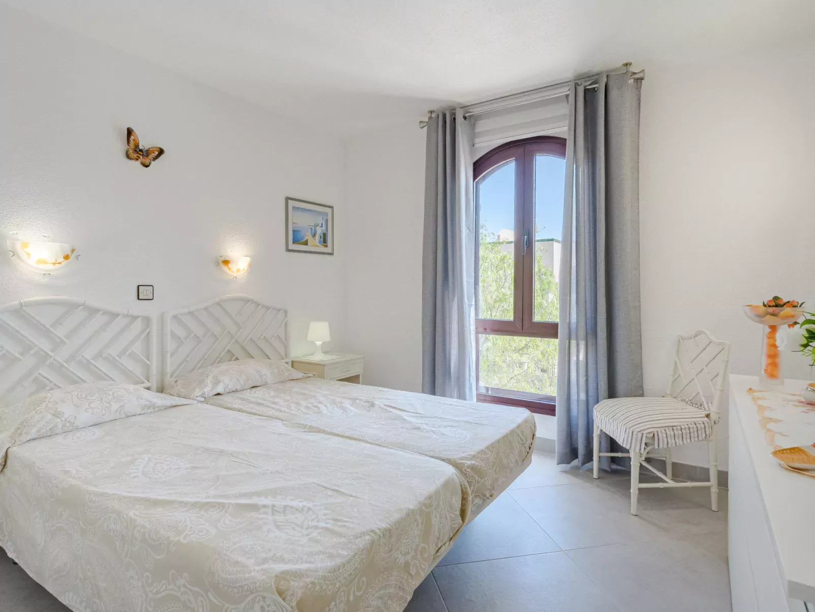 Tagoro Solarium & Pool View-Inside